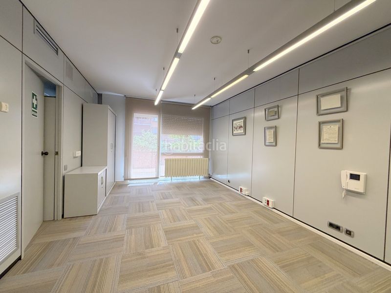 Foto 33b4879d-e65d-4242-99cb-65ac9ef1d0ce. Alquiler oficina en rambla josep tarradellas 3 profesional de 116 m² en primera planta en Granollers