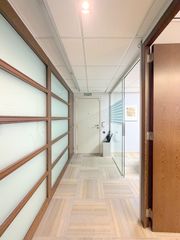 Rent Office space in Rambla josep tarradellas 3. Profesional de 116 m² en primera planta