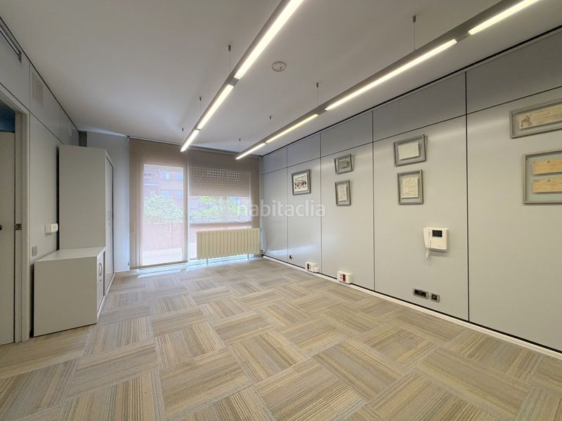 Foto d52d7c01-27bb-4e53-9e32-a52b2d528956. Alquiler oficina en rambla josep tarradellas 3 profesional de 116 m² en primera planta en Granollers