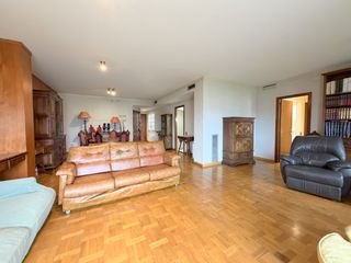 Piso  Plaça de la corona. Exclusivo piso en pleno centro de granollers, con parking y much