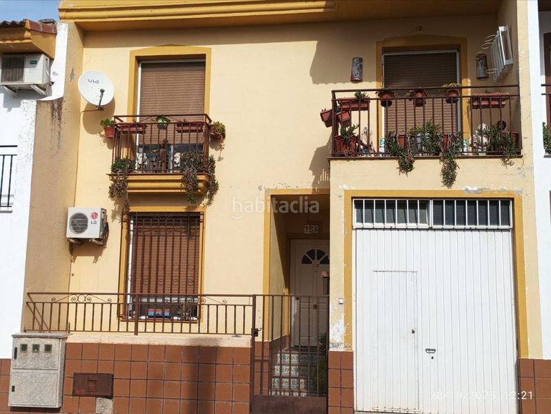 Foto 09ae1e3c-cfc7-458c-8d13-cdc83a12c9c5. Casa adossada a calle albuera 46 a Daimiel
