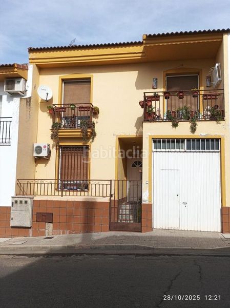 Foto 8ac28d1a-3166-4158-941a-2435af7d1b8b. Casa adossada a calle albuera 46 a Daimiel