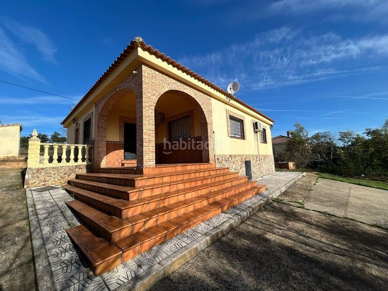 Foto 163d70cb-0d24-460f-a518-1b2165d5f7eb. Chalet in carretera del hoyo m 3 in Mestanza