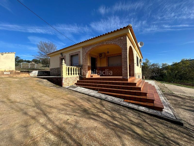 Foto 95595ad7-8786-4ef8-b2ca-3e11bfe5dbd5. Chalet in carretera del hoyo m 3 in Mestanza