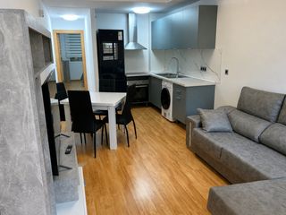 Piccolo appartamento in Calle caballero ramón froilaz 10. Se vende apartamento de un dormitorio