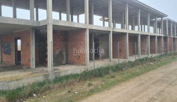 Foto a4aa3ead-9a02-4c9b-a894-534eaa072722. Edifici a calle del arrabal 56 a Nuez de Ebro