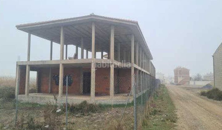 Foto a5d873a3-be2d-4a0e-a928-e943407009c6. Edifici a calle del arrabal 56 a Nuez de Ebro
