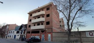 Gebäude  Calle cardenal reig 11. Edificio sin terminar