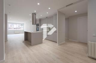 Apartament  Gran via de carles iii