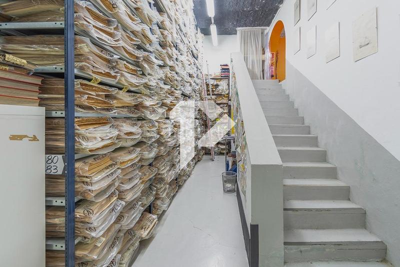 Foto 055cb165-b9ae-43e2-9867-f4796386b0b7. Local comercial en Raval Barcelona