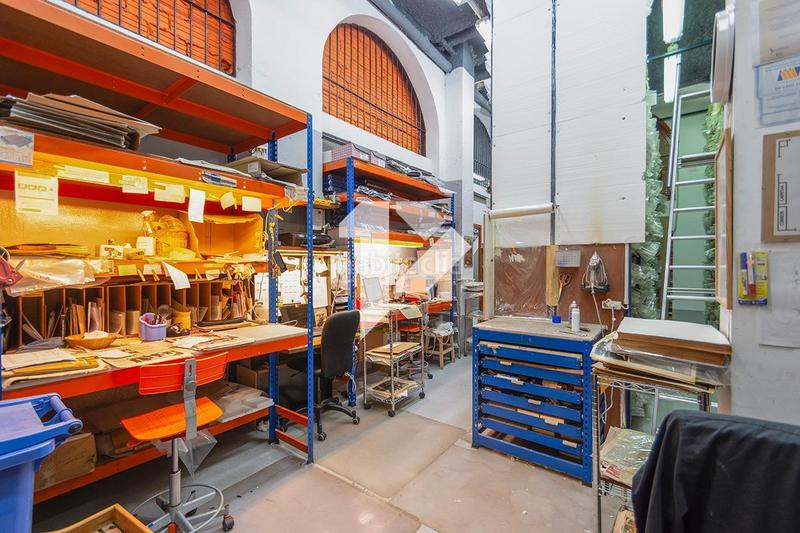 Foto 05a7565e-1b9e-4231-8647-6834458b77f8. Local comercial en Raval Barcelona