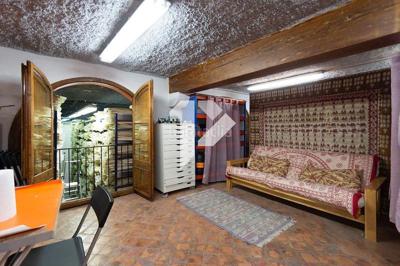 Foto 095fdcca-9ea0-4aa9-9942-cd63ffcec905. Local comercial en Raval Barcelona