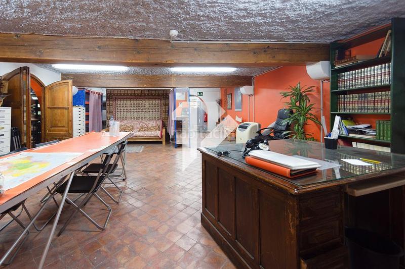 Foto 377a6a04-492b-44f9-82cd-e2cd8b6d0712. Local comercial en Raval Barcelona