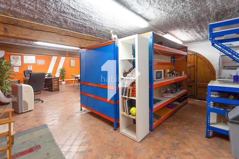 Foto 62a70c8c-aa71-4fee-a6b9-9f50fd539959. Local comercial a Raval Barcelona