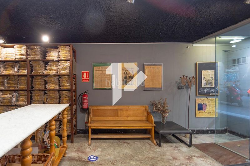 Foto ef6cdd2c-e50c-464a-be4f-ae96dd5d9fce. Local comercial a Raval Barcelona