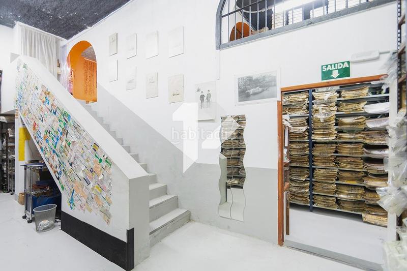 Foto e29d91c3-f96f-4075-9bb1-22ca3e47f54c. Locale commerciale in Raval Barcelona