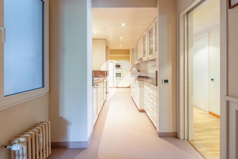 Foto 734eb014-c0f6-4e16-98f3-627c8ae22c11. Appartamento con riscaldamento parcheggio in Pedralbes Barcelona
