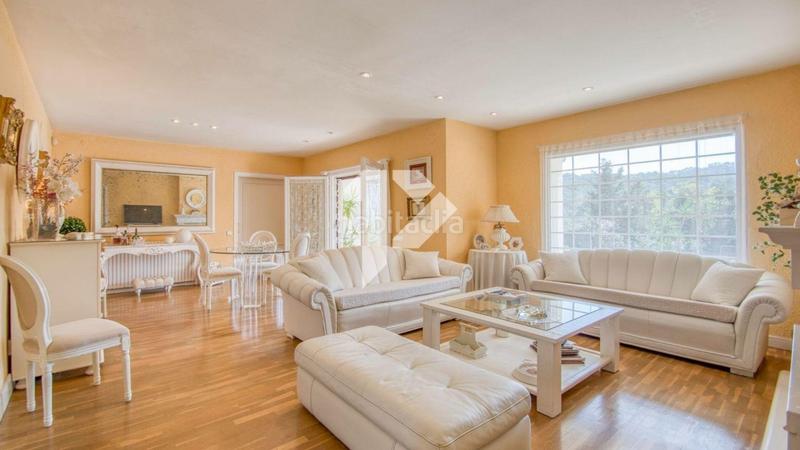 Foto d93d26d8-b349-41a3-a012-eb386086f782. Haus mit heizung parking pool in Valldoreix Sant Cugat del Vallès