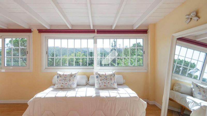 Foto 09bf86db-f839-4bad-977c-06ae6e303405. Maison avec chauffage parking piscine dans Valldoreix Sant Cugat del Vallès