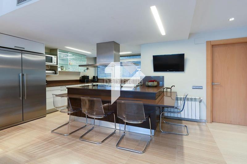 Foto bbf48d68-cdbe-4011-a28e-c747d458bb37. Chalet with heating parking in Sant Gervasi - Bonanova Barcelona