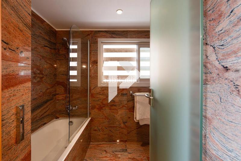 Foto 0471542d-a8b1-45e6-8054-663f52c15300. Chalet avec chauffage parking dans Sant Gervasi - Bonanova Barcelona