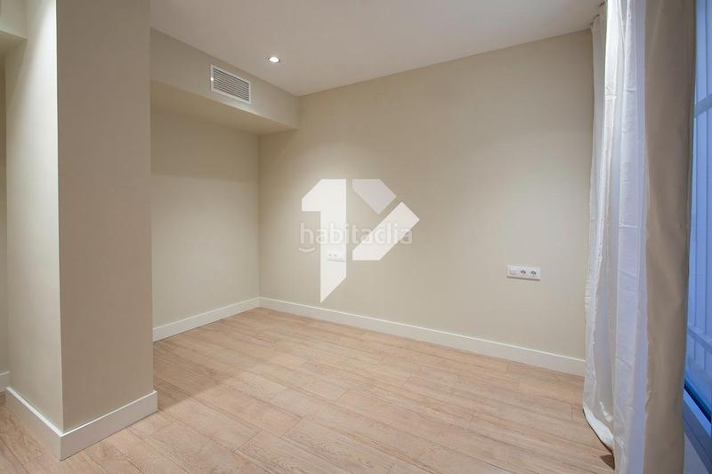 Foto 02702d38-d100-4af3-8203-d1a46af5cf41. Local commercial dans Putget - Farró Barcelona