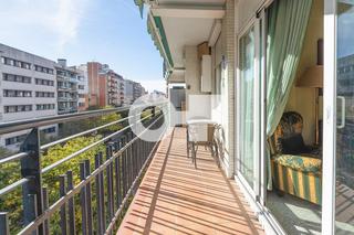 Apartament  Avenida avinguda de madrid. Exterior calle  terraza 10m2  orientación sur mar  78m2 superfic