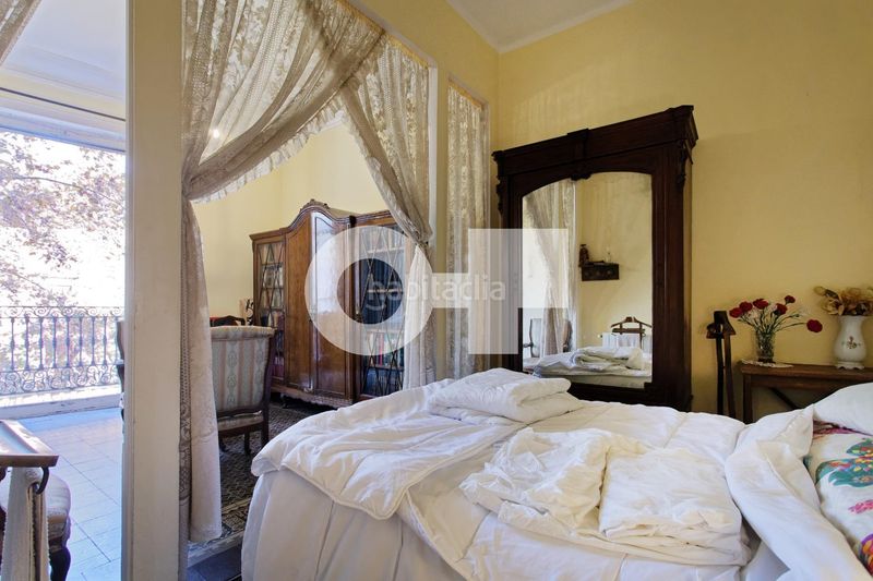 Foto 53b6b6f2-5dc8-4c4d-839a-fd53ad27e8f6. Apartament amb aparcament a Raval Barcelona
