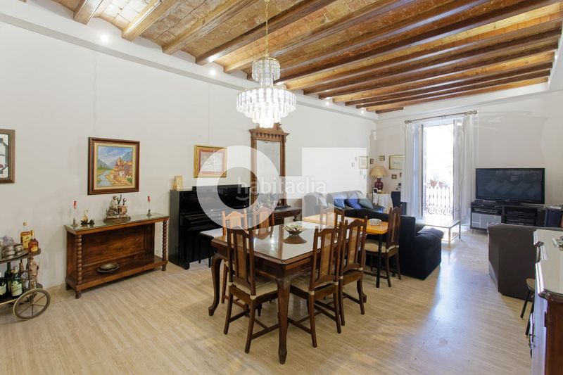 Foto 5da2afbc-36fe-4bcc-b81d-78cb2ed66b51. Apartament amb aparcament a Raval Barcelona