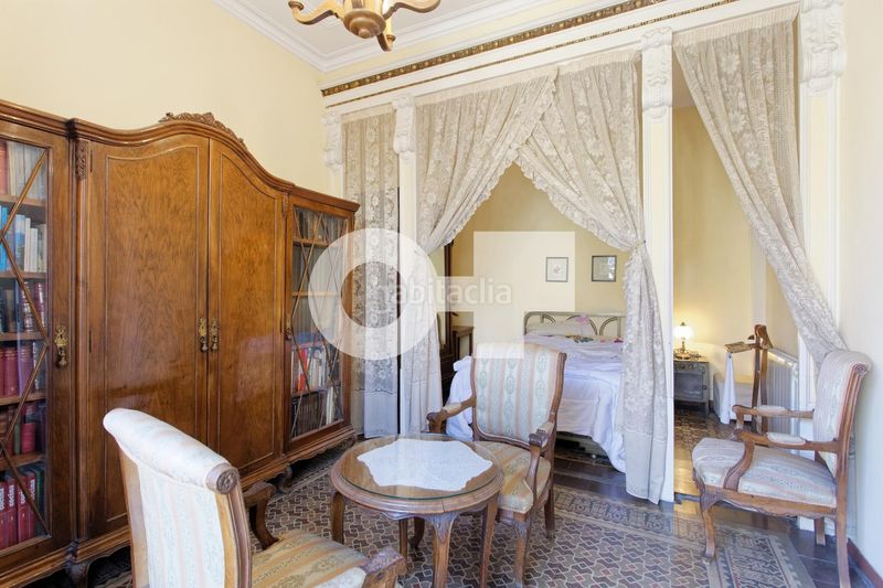 Foto e53de7d3-5144-457f-9fec-8ebfea0a7ce5. Apartament amb aparcament a Raval Barcelona