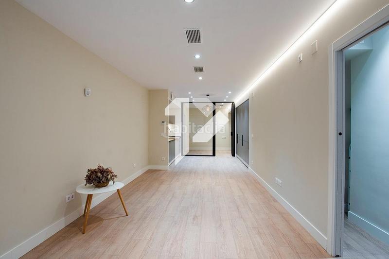 Foto 965a405c-5919-48d2-be6b-1f4c6c1f82e1. Estudio en Putget - Farró Barcelona