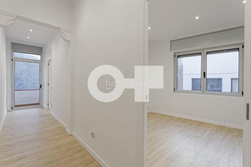 Foto 4d70b8dd-b035-4fd5-8fe1-33e98687df23. Casa pareada en Creu Alta Sabadell