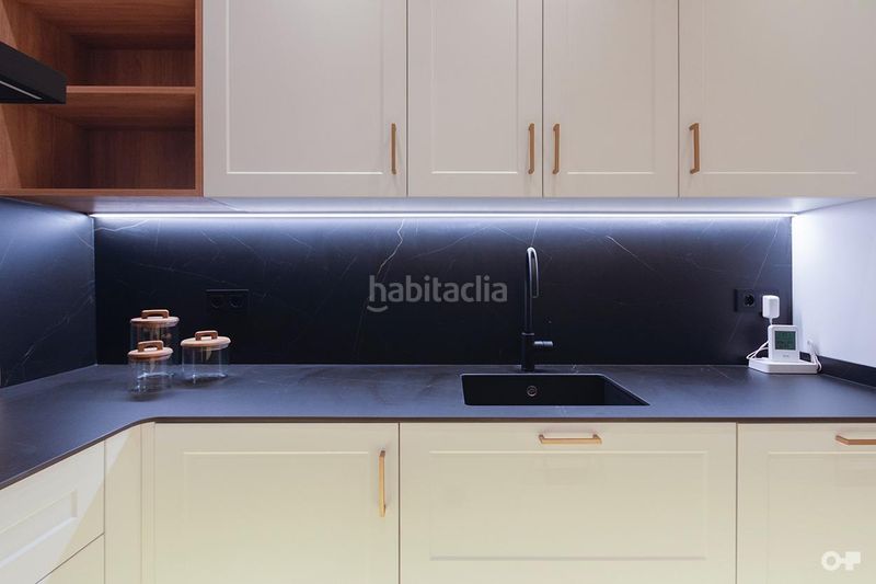 Foto 2592fa0b-94a6-4a8d-8c07-0ee1302dcacd. Pis a L´Antiga Esquerra de l´Eixample Barcelona