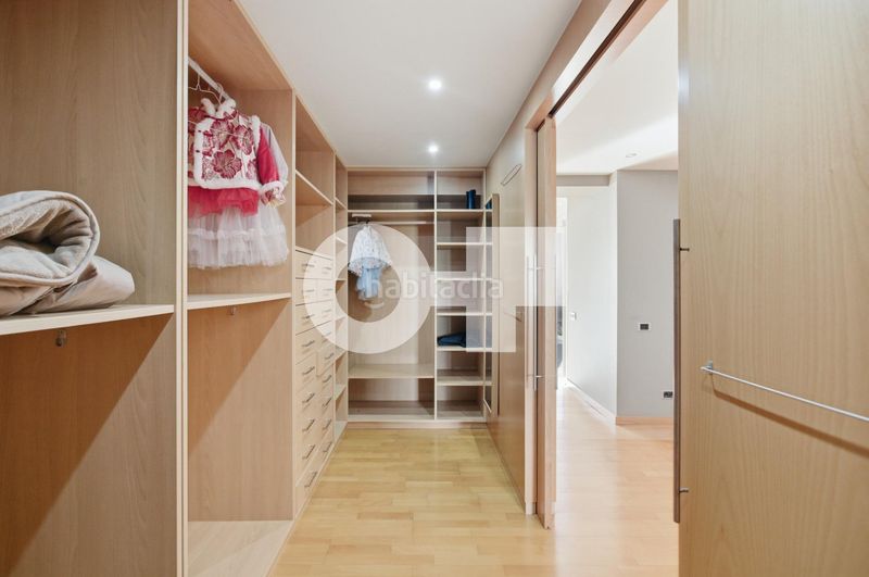 Foto 69f4440e-f78b-4e7a-9ba4-e834ddb4fdd9. Xalet amb calefacció aparcament piscina a Teià