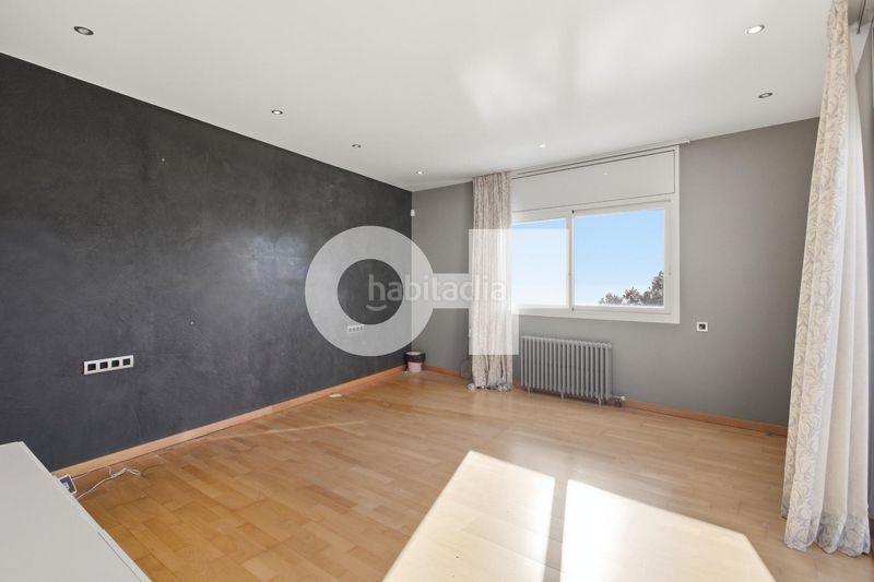 Foto be43d879-966a-4fa6-9afc-6a08f079fdc6. Xalet amb calefacció aparcament piscina a Teià