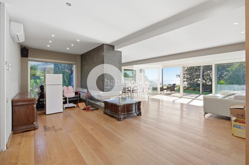 Foto ca6bfcc3-5f61-4fd5-9d9c-51a8b92e58b7. Xalet amb calefacció aparcament piscina a Teià