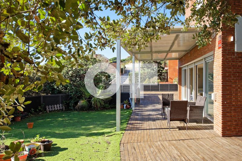 Foto e41f8815-ff42-4850-997a-4f6a081561b5. Xalet amb calefacció aparcament piscina a Teià