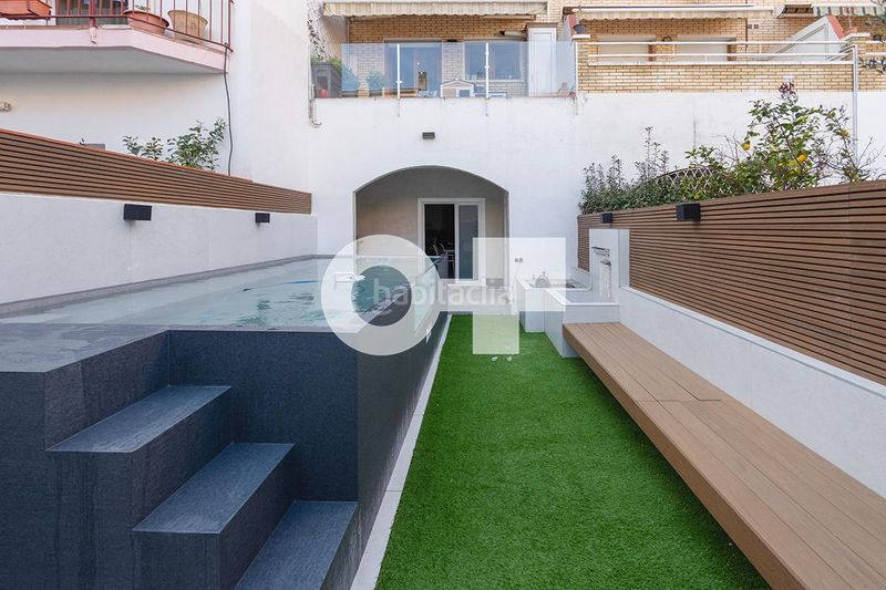Foto 4690838a-a90c-4998-b408-e003a8ef1d04. Casa adossada amb calefacció aparcament piscina a Castelldefels