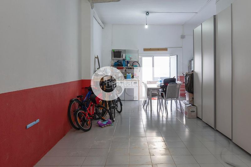 Foto 8649d488-f5e5-4334-a571-b622a36c932b. Casa adossada amb calefacció aparcament piscina a Castelldefels