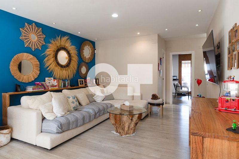 Foto d8d5f9c4-8ad9-4bc6-bd71-ae15ea75627b. Casa adossada amb calefacció aparcament piscina a Castelldefels