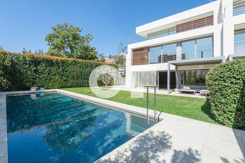 Foto 19b8c3ab-8c63-478e-97f0-dee29289128d. Casa adossada amb calefacció aparcament piscina a Esplugues de Llobregat