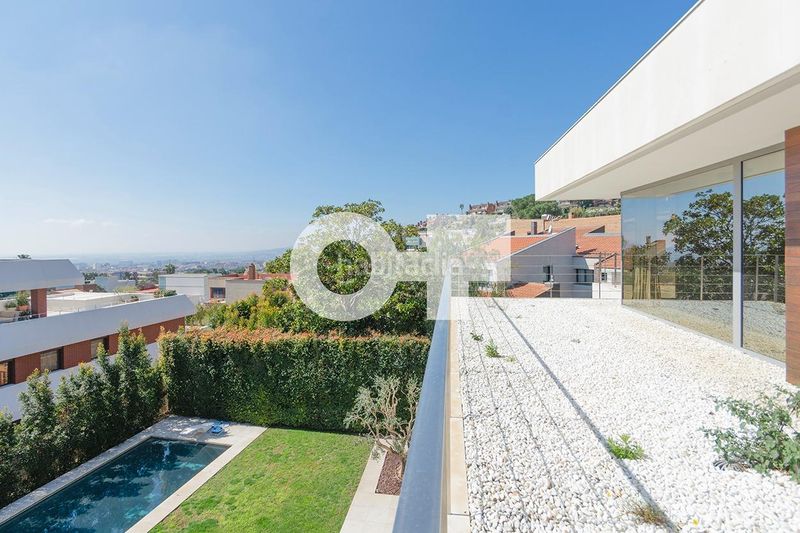 Foto 5b8af0d4-d226-4d57-9d70-083b85b918cc. Casa adossada amb calefacció aparcament piscina a Esplugues de Llobregat