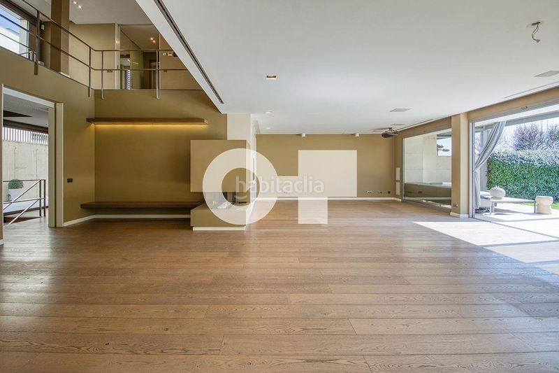 Foto 6da1a16d-c5a9-4da7-a63d-2785395d6d50. Casa adossada amb calefacció aparcament piscina a Esplugues de Llobregat