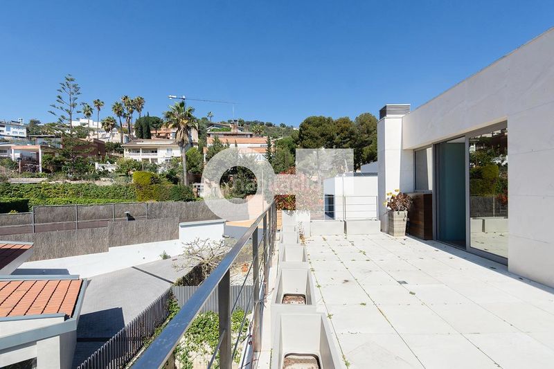 Foto a2814599-5a2f-472a-8b67-67dabebdc830. Casa adossada amb calefacció aparcament piscina a Esplugues de Llobregat