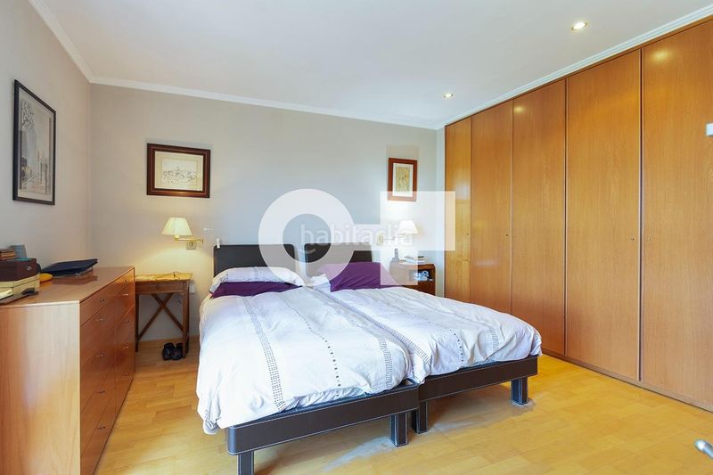 Foto 4ecae5bd-2b4f-4f76-97c1-c3a07c2f374b. Casa adossada amb aparcament a Centre Sant Just Desvern