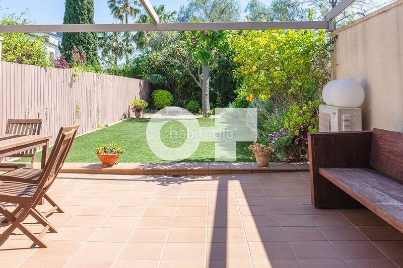 Foto 5e4522f6-07df-4048-a3e9-6a1f439d806a. Casa adossada amb aparcament a Centre Sant Just Desvern