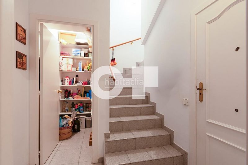 Foto 70c9ab09-dde7-4b7a-9927-405753ca034f. Casa adossada amb aparcament a Centre Sant Just Desvern