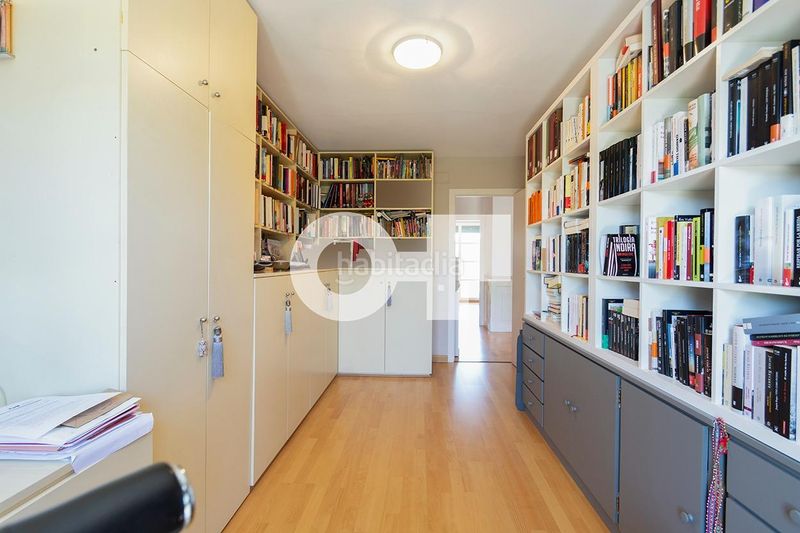 Foto 8fb3c8bf-ca00-4efe-8844-7a3902b1da03. Casa adossada amb aparcament a Centre Sant Just Desvern