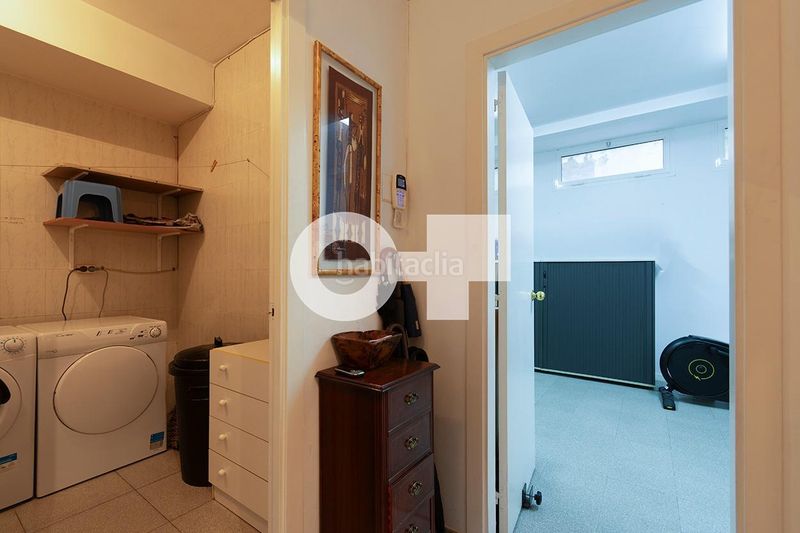 Foto b41156f9-1461-4567-947e-65c5841dfe43. Casa adossada amb calefacció aparcament a Centre Sant Just Desvern