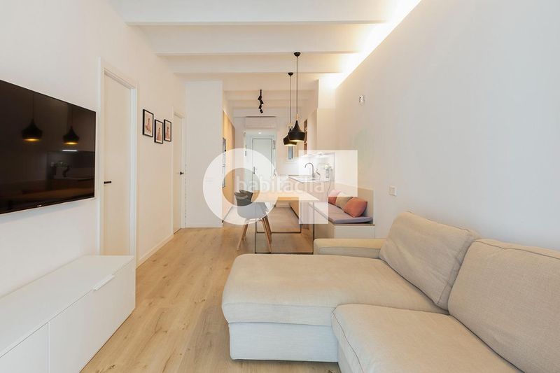 Foto 887a9716-1b12-4af8-9987-4a09def0a0ad. Pis a Sants-Badal Barcelona